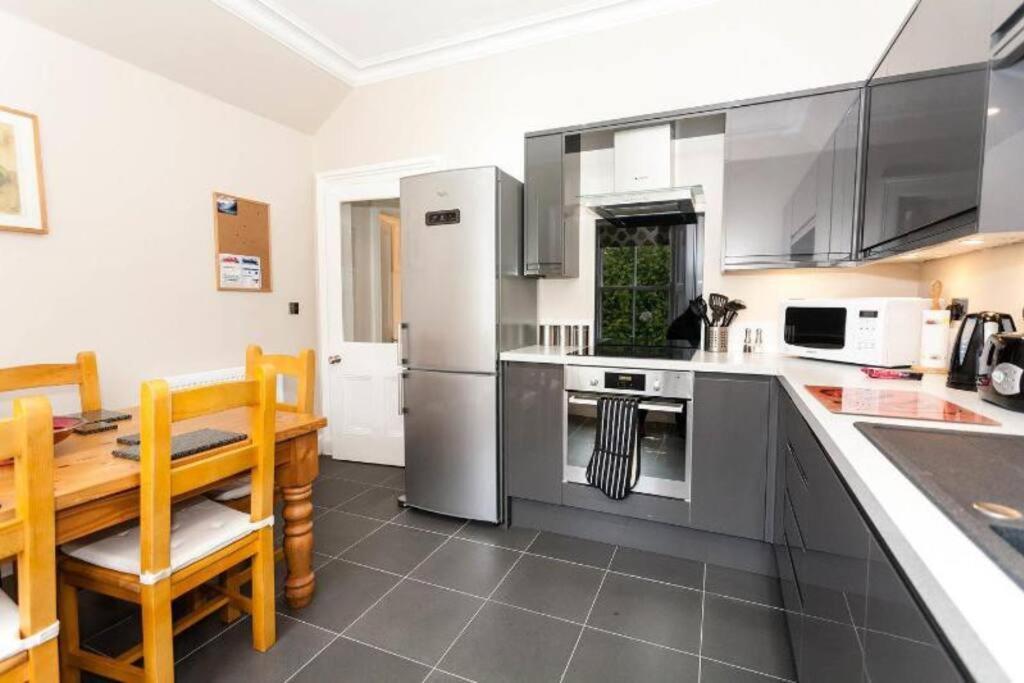 Entire, Central & Fully- Equipped Flat, West End Эдинбург Экстерьер фото